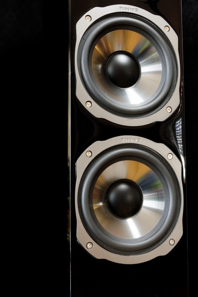 gfe6df275c0370d089dc6addf17f68e6b0d2e90f3f13485c5d933537844be31f78e5739ddae1861b1f864d834ca8a6417_1280-864500 speaker, box, hi-fi, sound, sound reinforcement, audio, music, volume, design, quadral, titanium, bass, piano lacquer